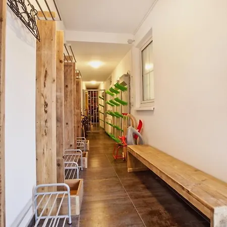 Kristall C Apartman *